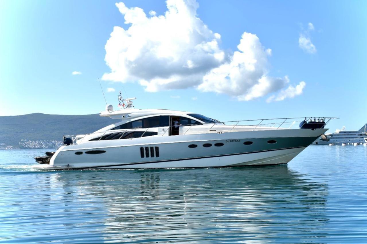 Porto Montenegro Luxury Studio Zeta 티바트 외부 사진